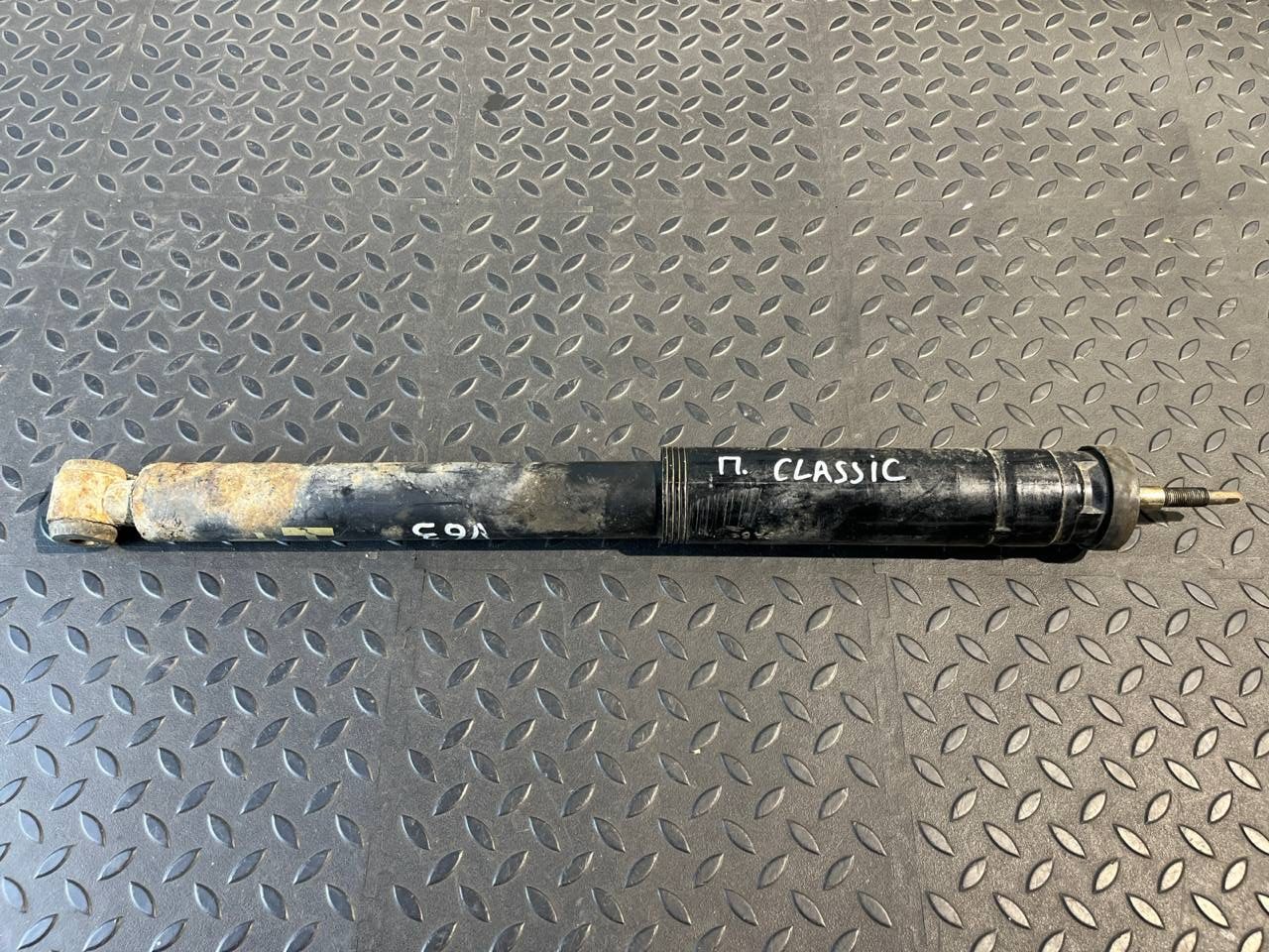 Амортизатор передний Mercedes C/W202 1993-2001