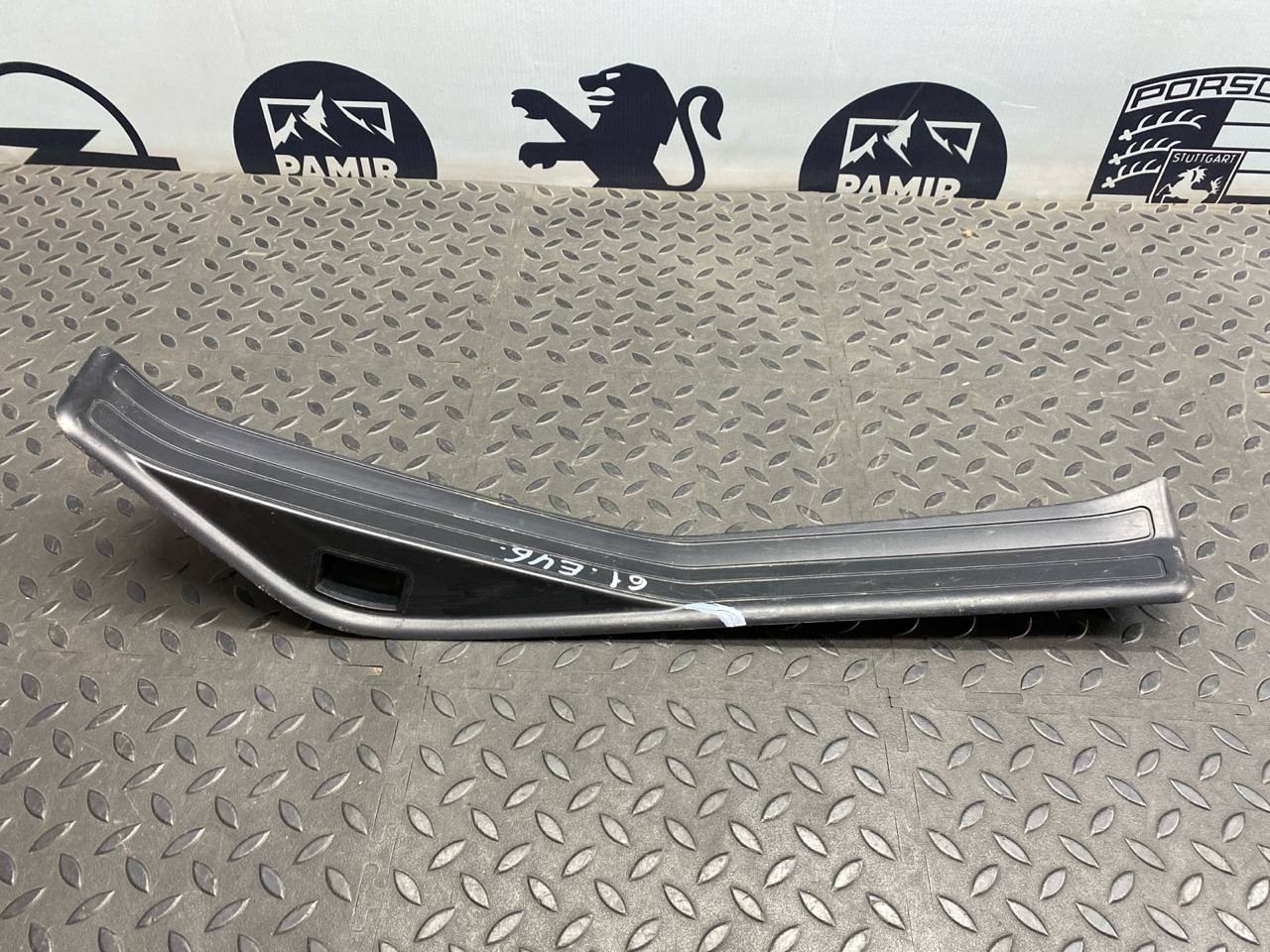 Накладка порога задняя правая BMW 3/E46 1998-2007