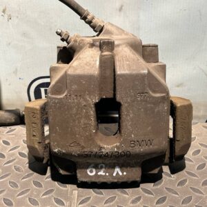 Суппорт передний левый BMW 3/E90 2004-2013