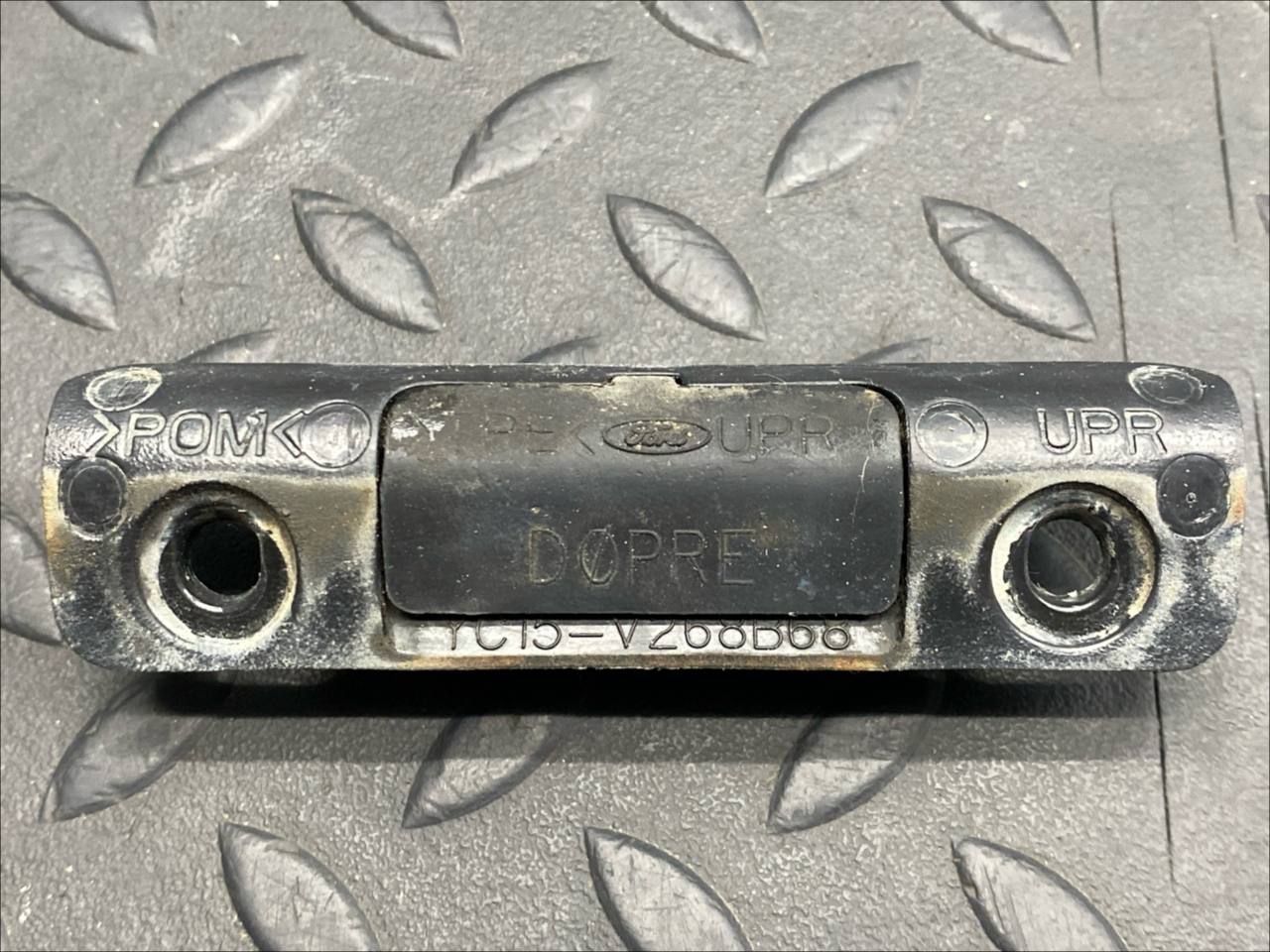 Направляющая двери сдвижной верхняя Ford Transit 2000-2006