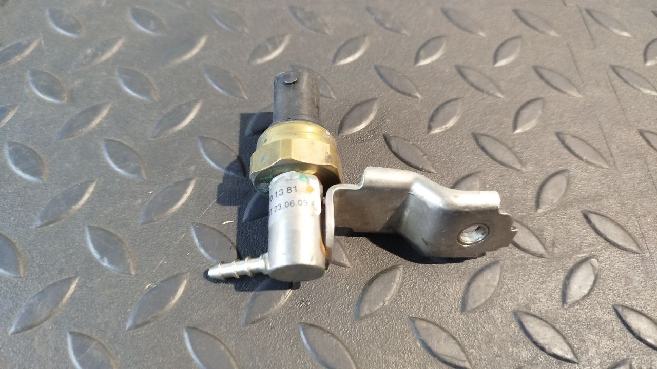 Датчик давления топлива Mercedes C/W204 2006-2015