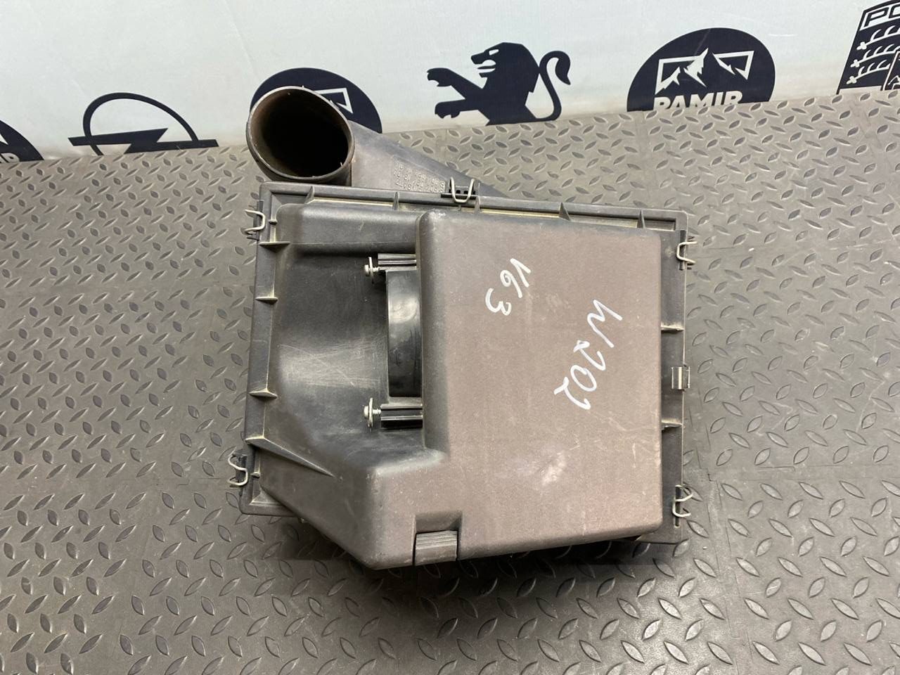 Корпус воздушного фильтра Mercedes C/W202 1993-2001