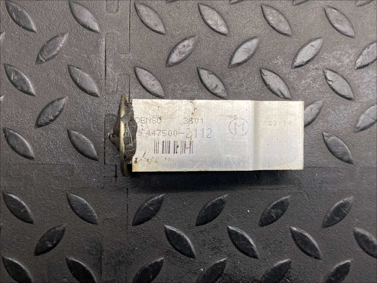 Клапан кондиционера Toyota Avensis/2 2003-2009