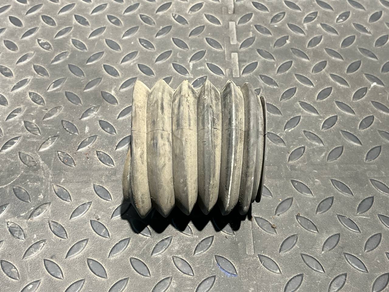 Пыльник амортизатора передний BMW 3/E90 2004-2013