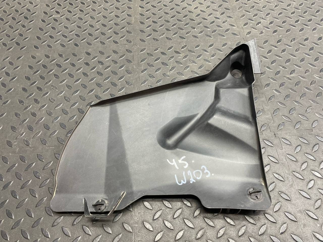 Воздуховод Mercedes C/W203 2000-2008