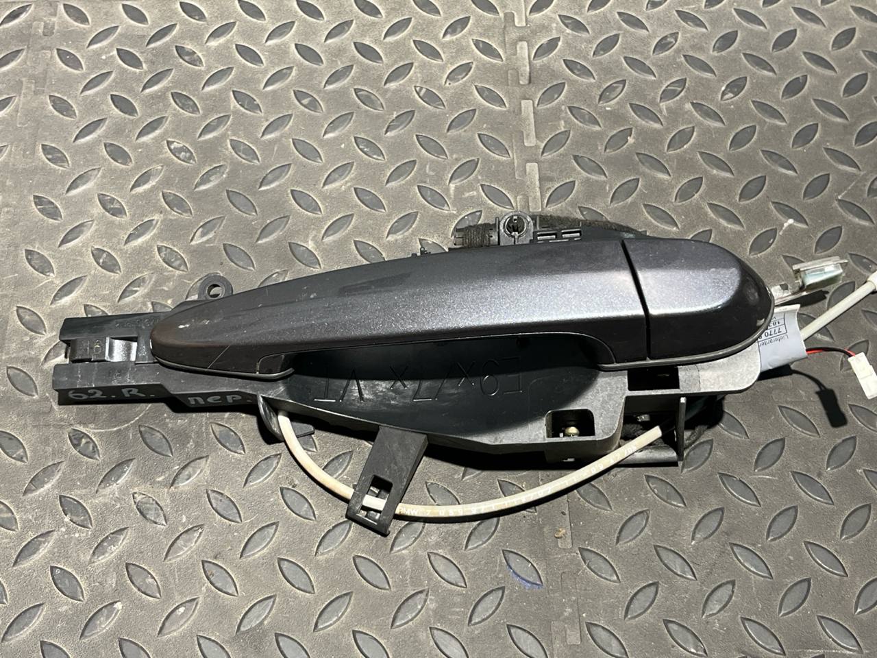 Ручка двери передняя правая BMW 3/E90 2004-2013