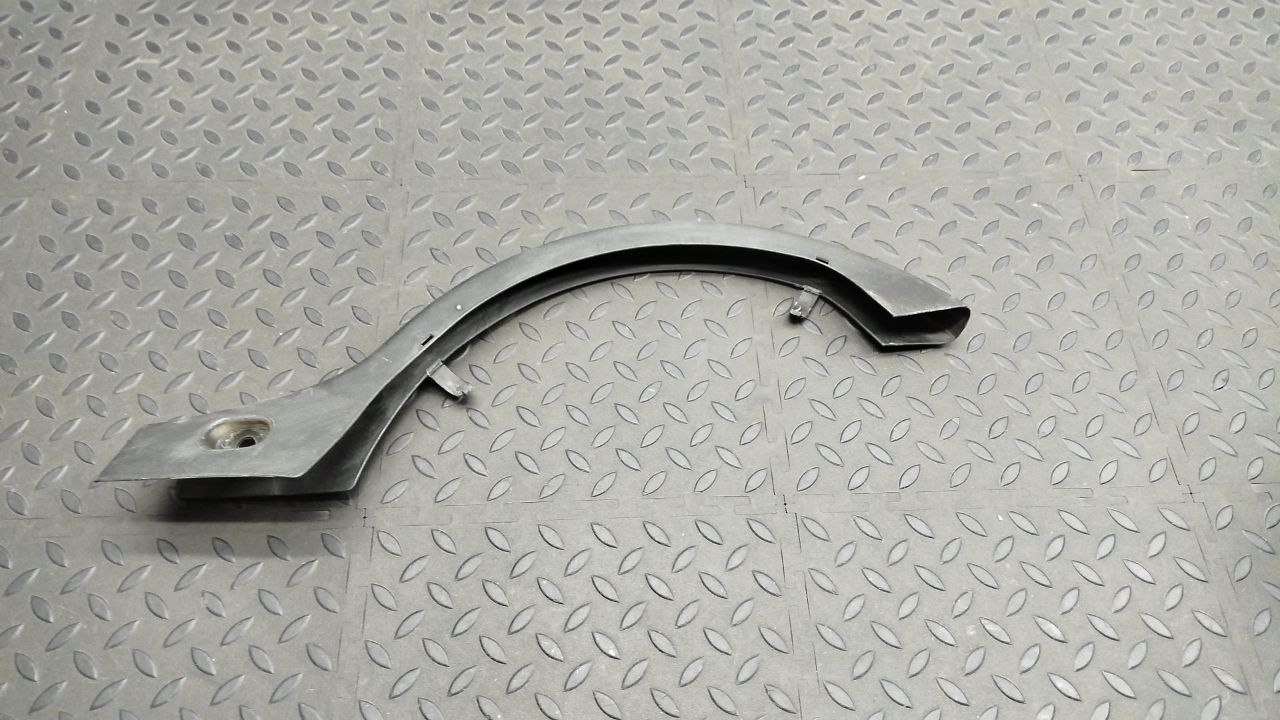 Накладка петли багажника левая Mercedes C/W202 1993-2001