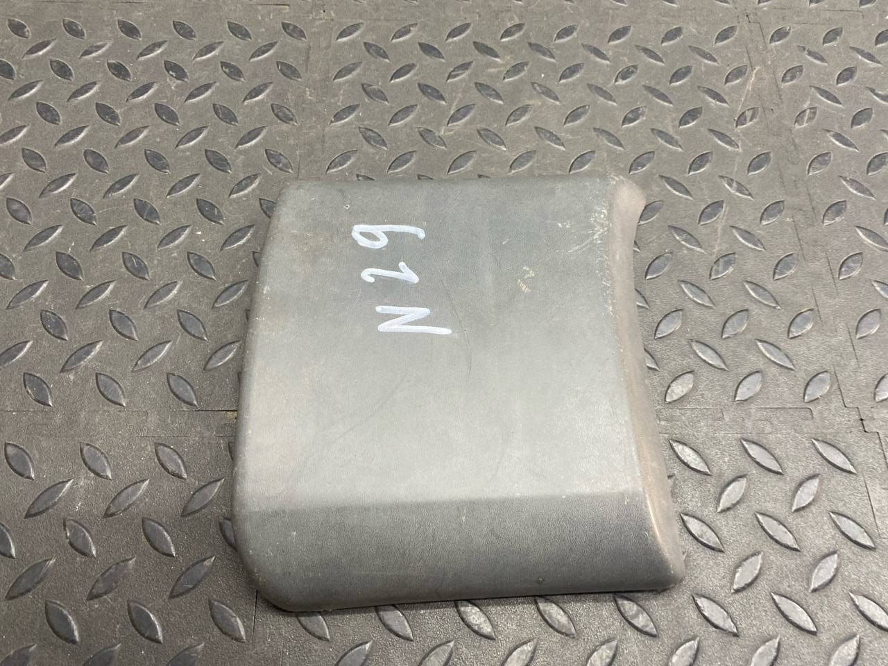 Накладка стойки левая Opel Vivaro/A 2001-2014