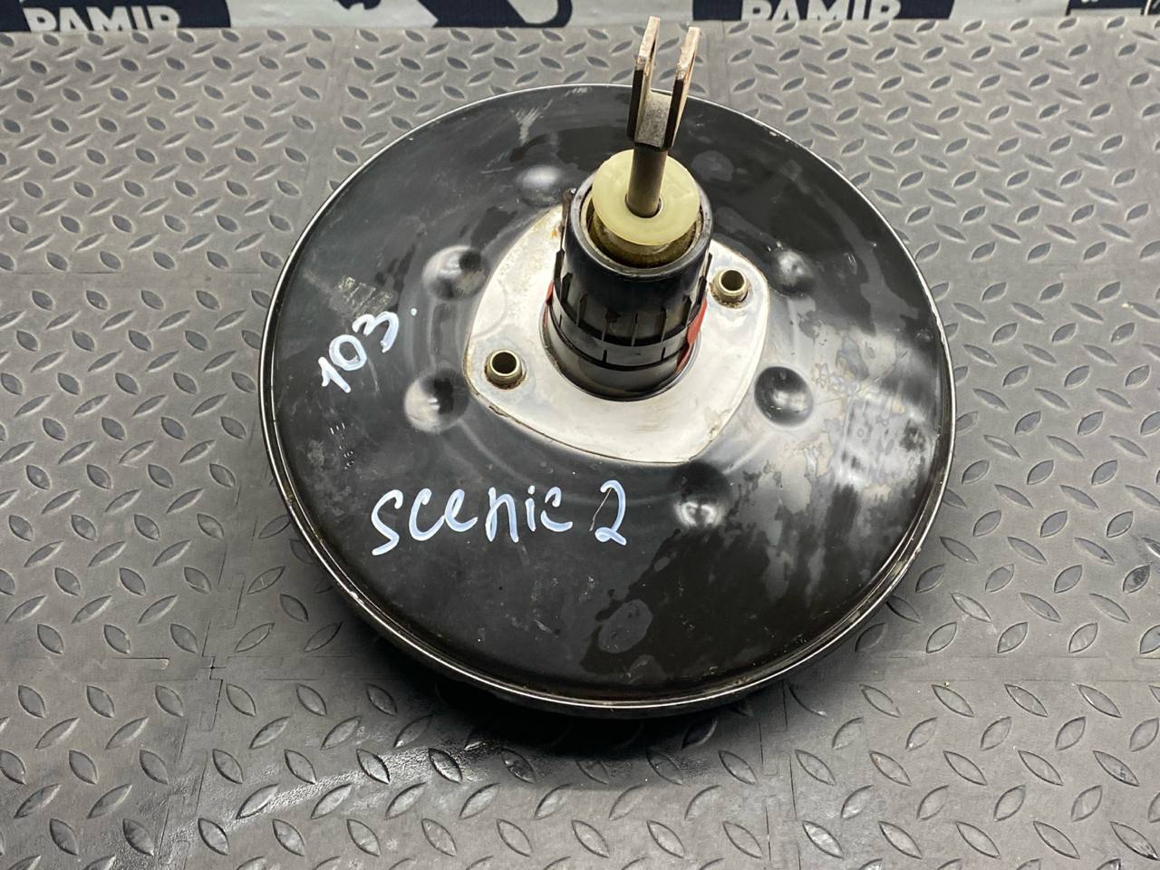 Усилитель тормозов вакуумный Renault Scenic/2 2003-2009