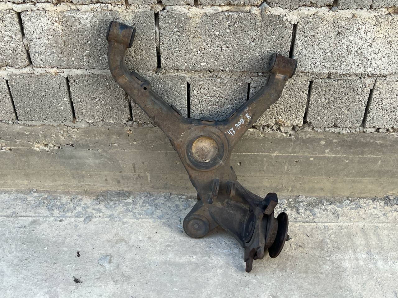 Кулак поворотный задний правый Mercedes Vito/W638 1996-2003