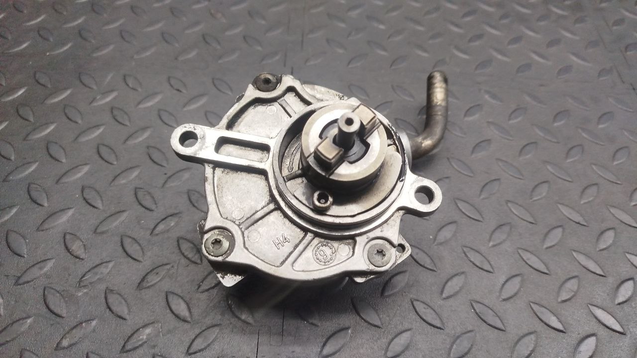Насос вакуумный Mercedes E/W210 1995-2003
