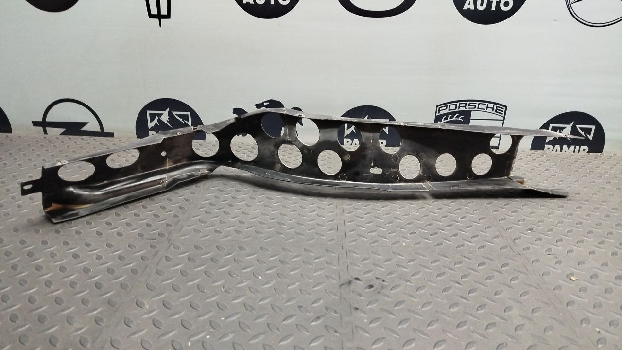 Канал для кабеля Mercedes C/W202 1993-2001