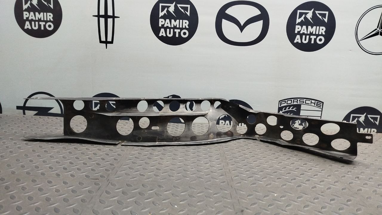 Канал для кабеля Mercedes C/W202 1993-2001