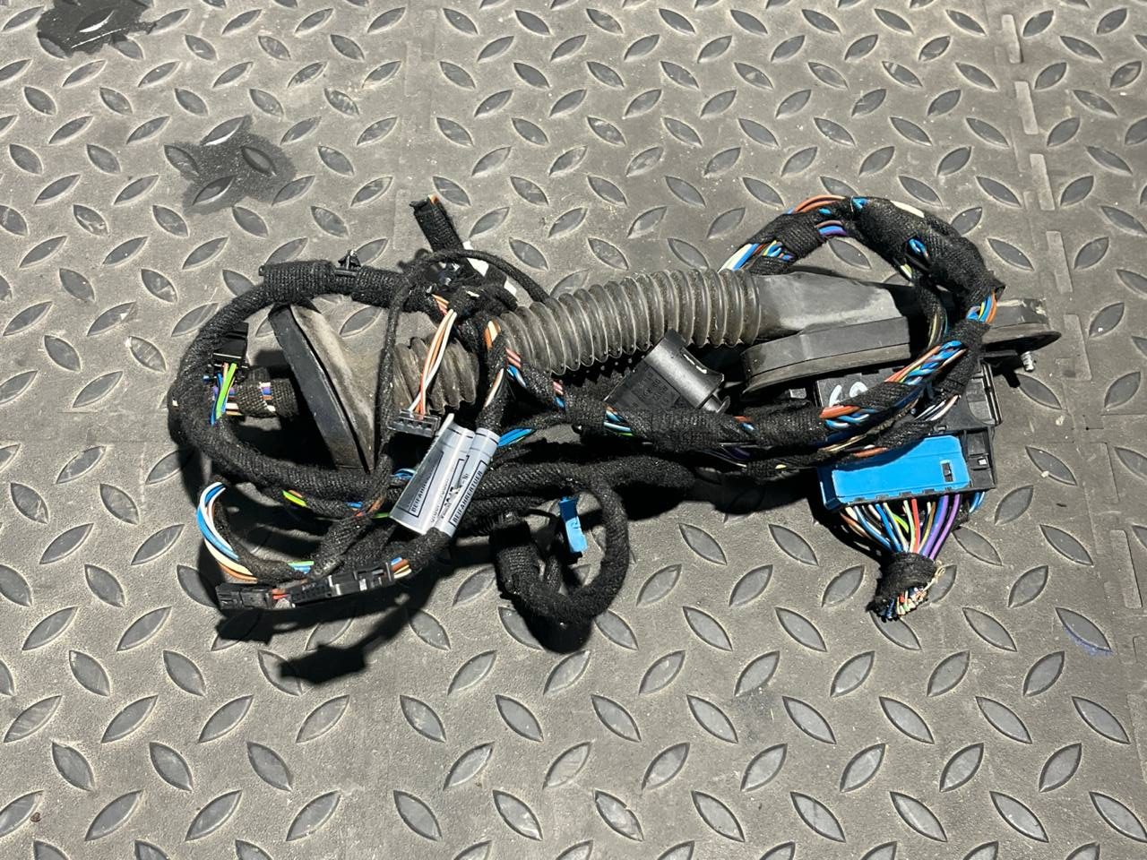 Проводка двери передняя правая BMW 3/E90 2004-2013