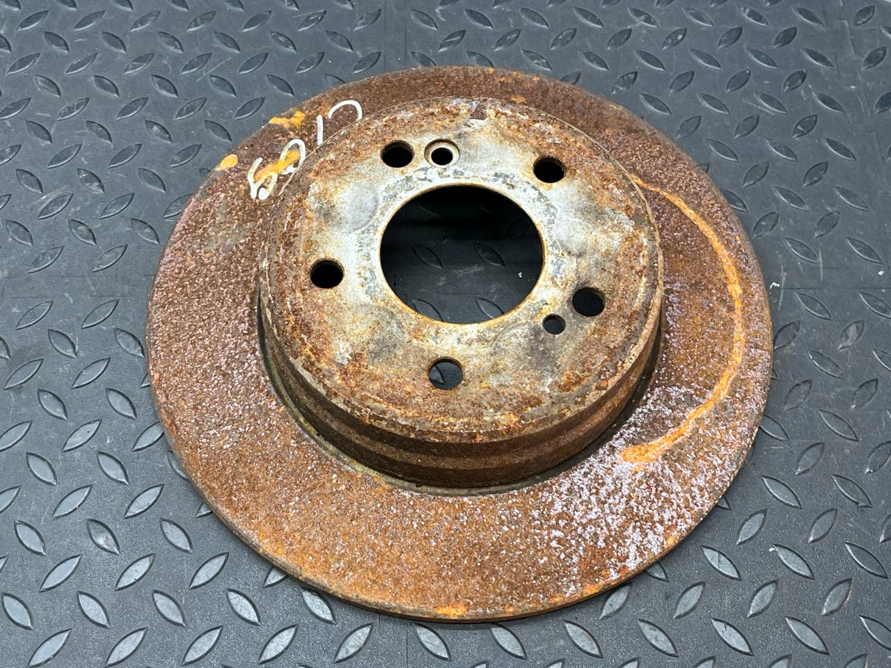 Диск тормозной задний Mercedes E/W210 1995-2003