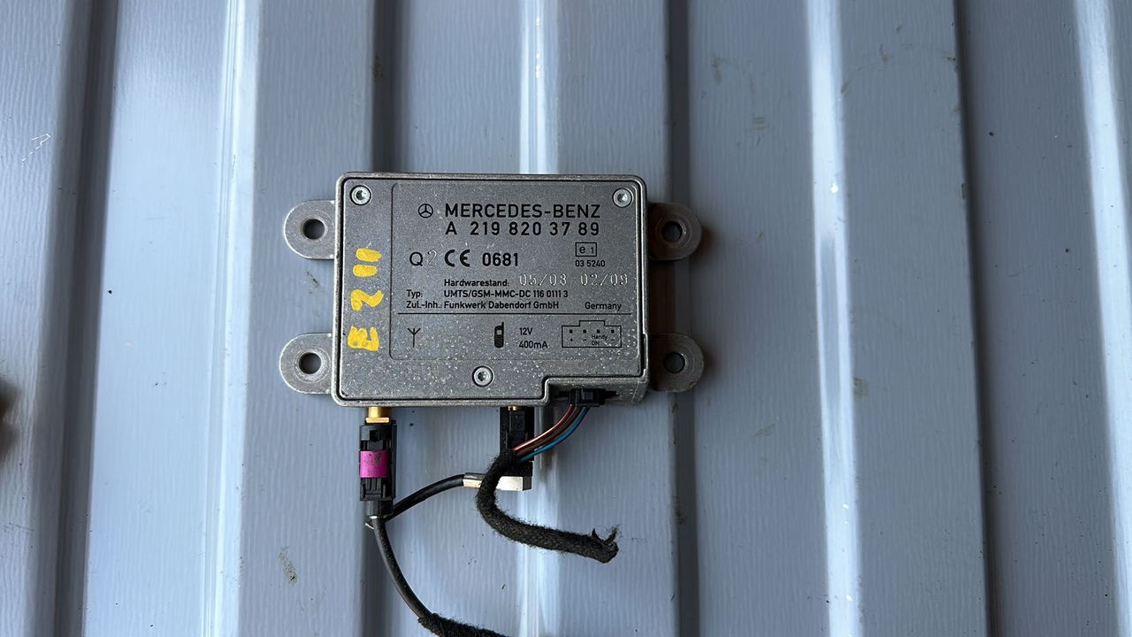 Усилитель антенны Mercedes E/W211 2002-2009