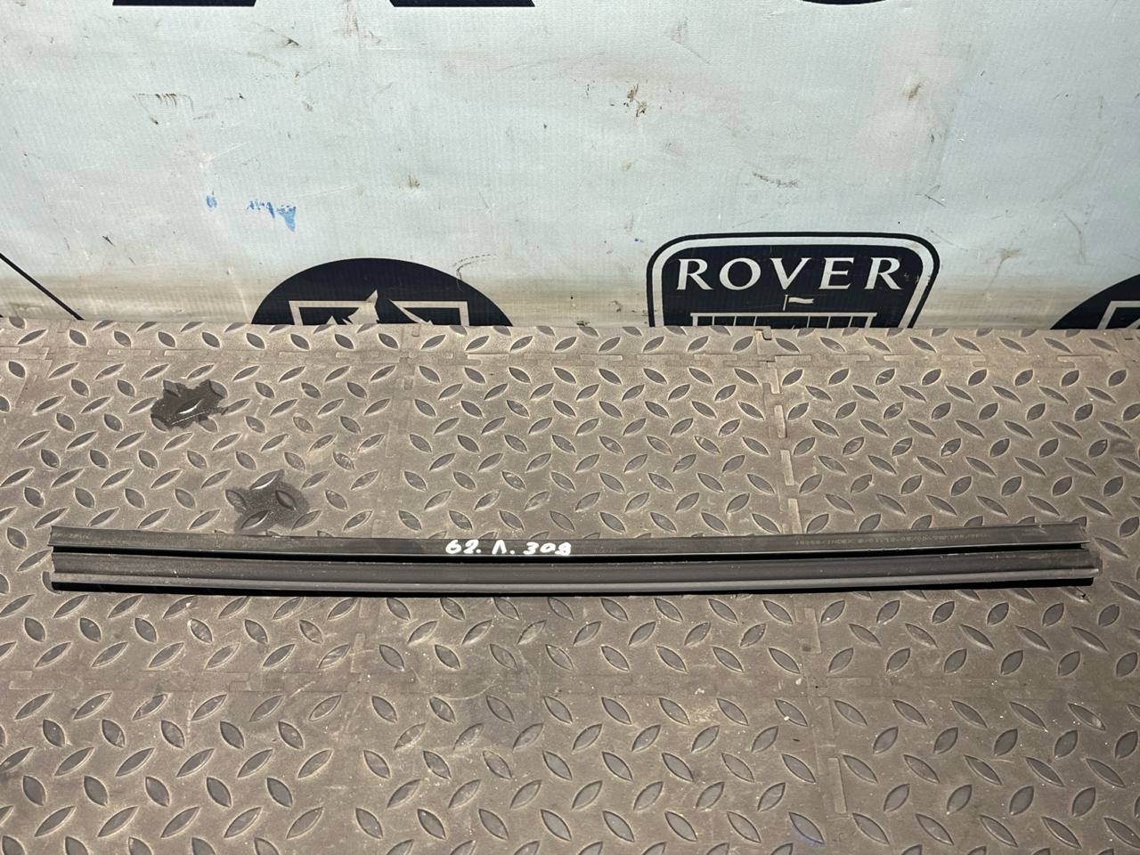 Уплотнитель двери задний левый BMW 3/E90 2004-2013