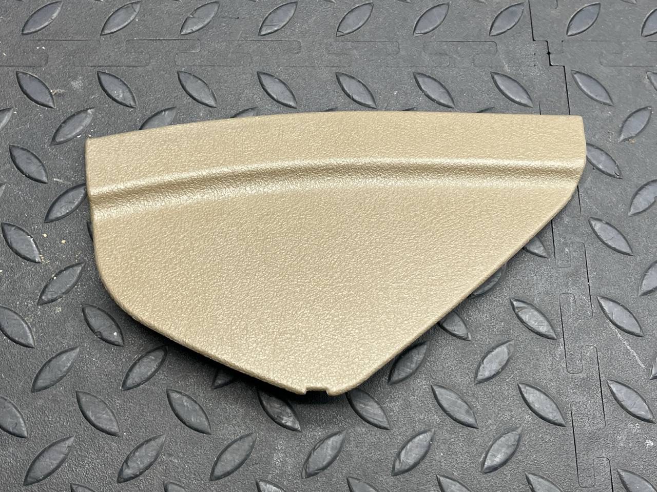 Накладка на торпедо правая Mercedes C/W202 1993-2001