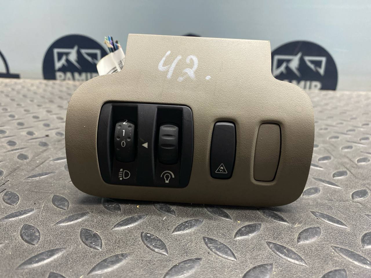 Кнопка корректора фар Renault Scenic/2 2003-2009