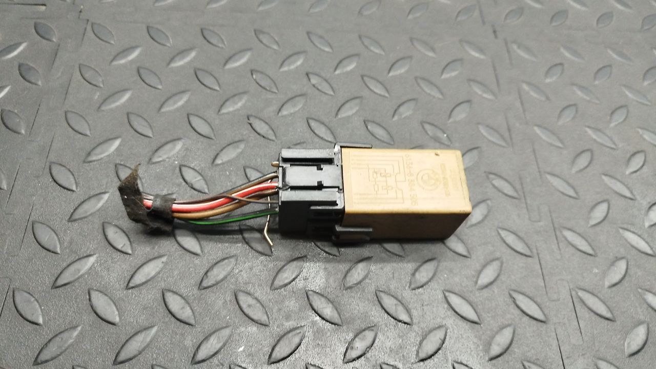 Реле стеклоочистителя BMW 3/E46 1998-2007