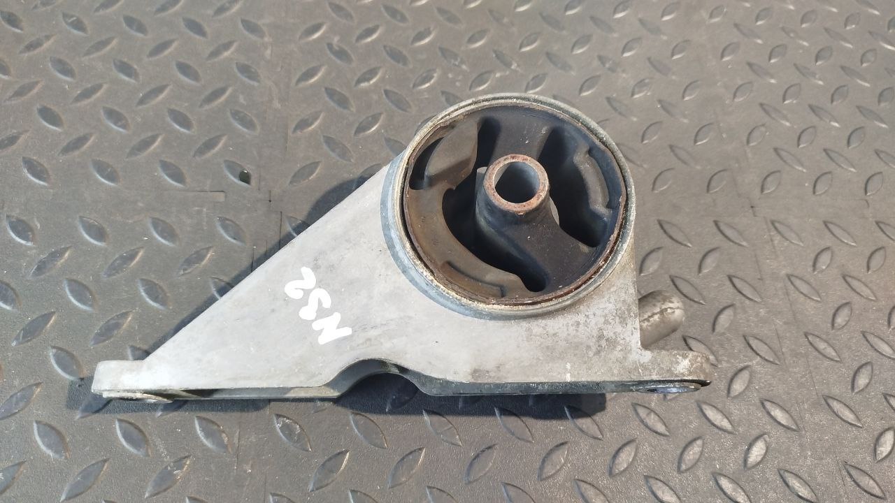 Опора двигателя Opel Zafira/B 2005-2014