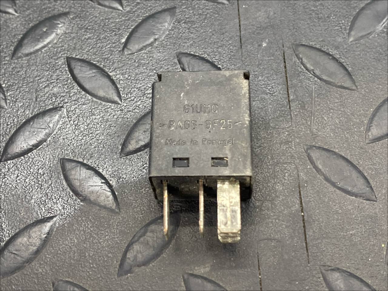 Реле Ford Transit 2000-2006