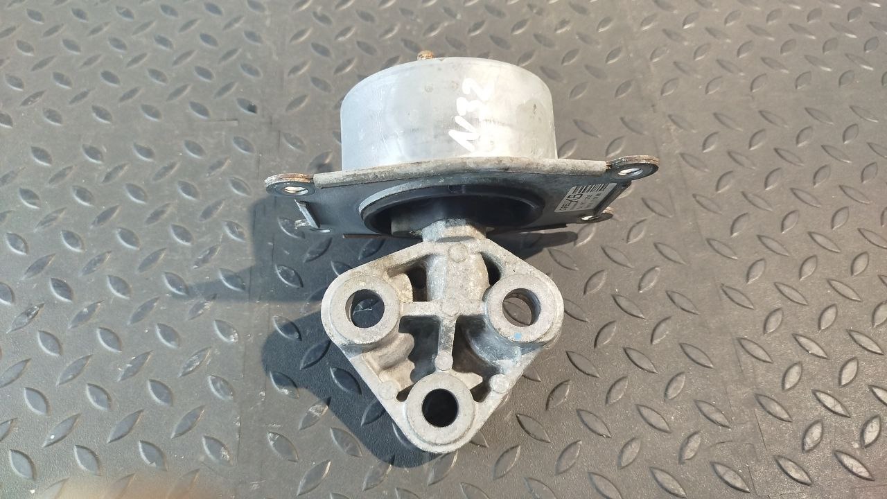 Опора двигателя Opel Zafira/B 2005-2014