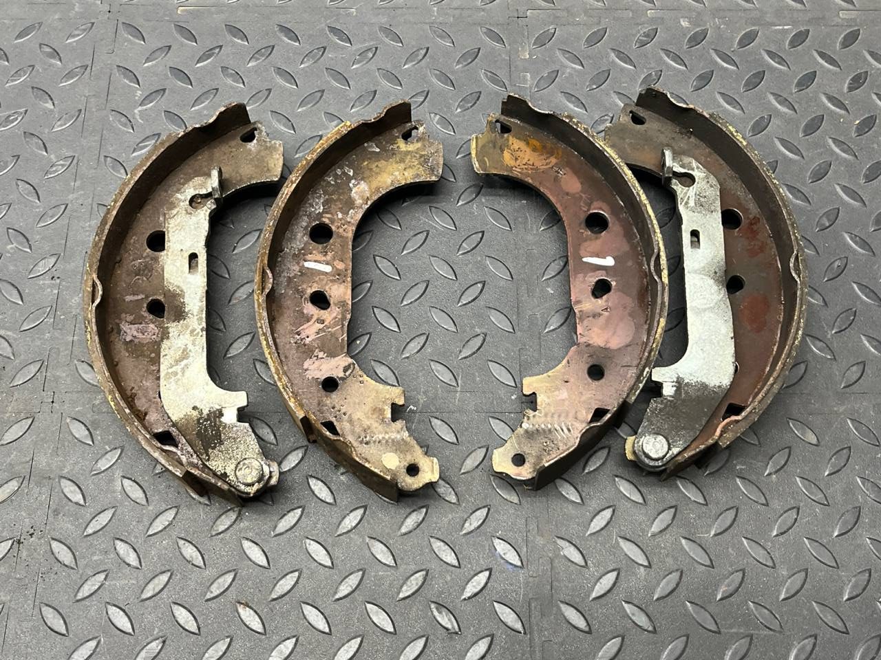 Колодки стояночного тормоза Ford Focus/2 2004-2011