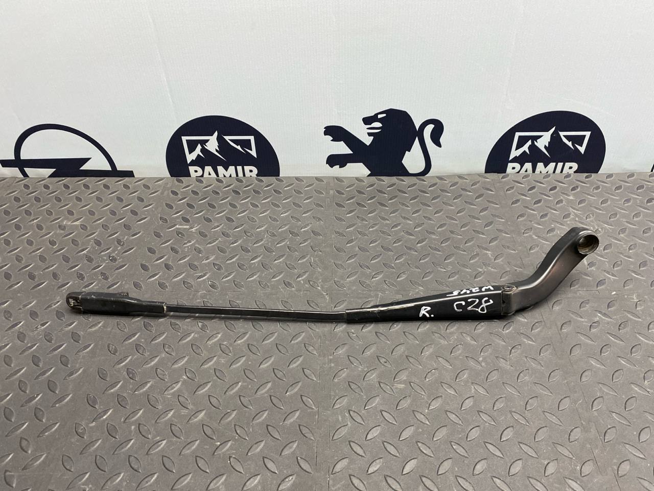 Поводок стеклоочистителя правый Mercedes B/W245 2005-2011