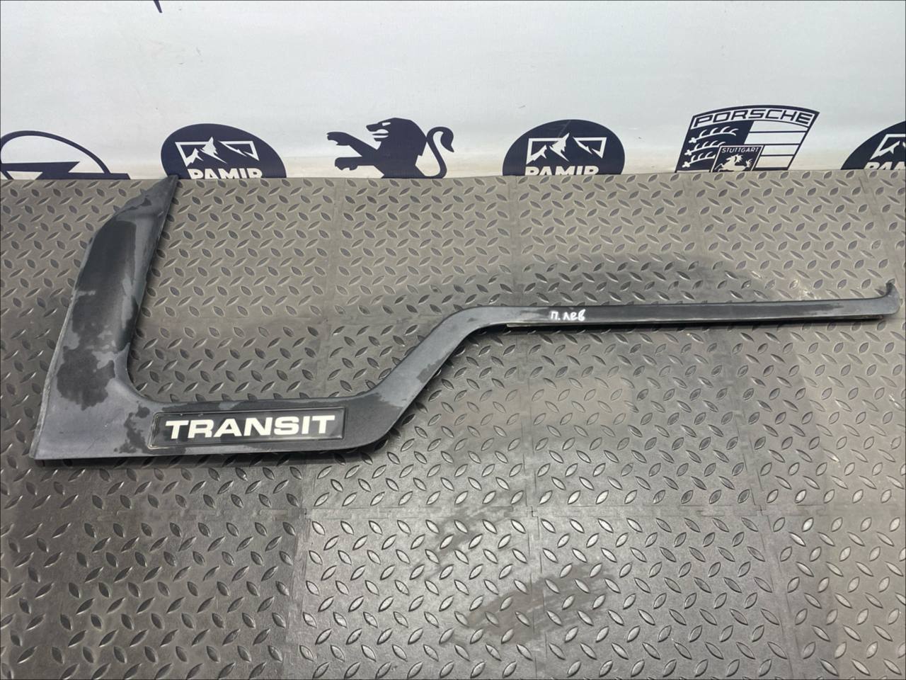 Накладка двери передняя левая Ford Transit 2000-2006