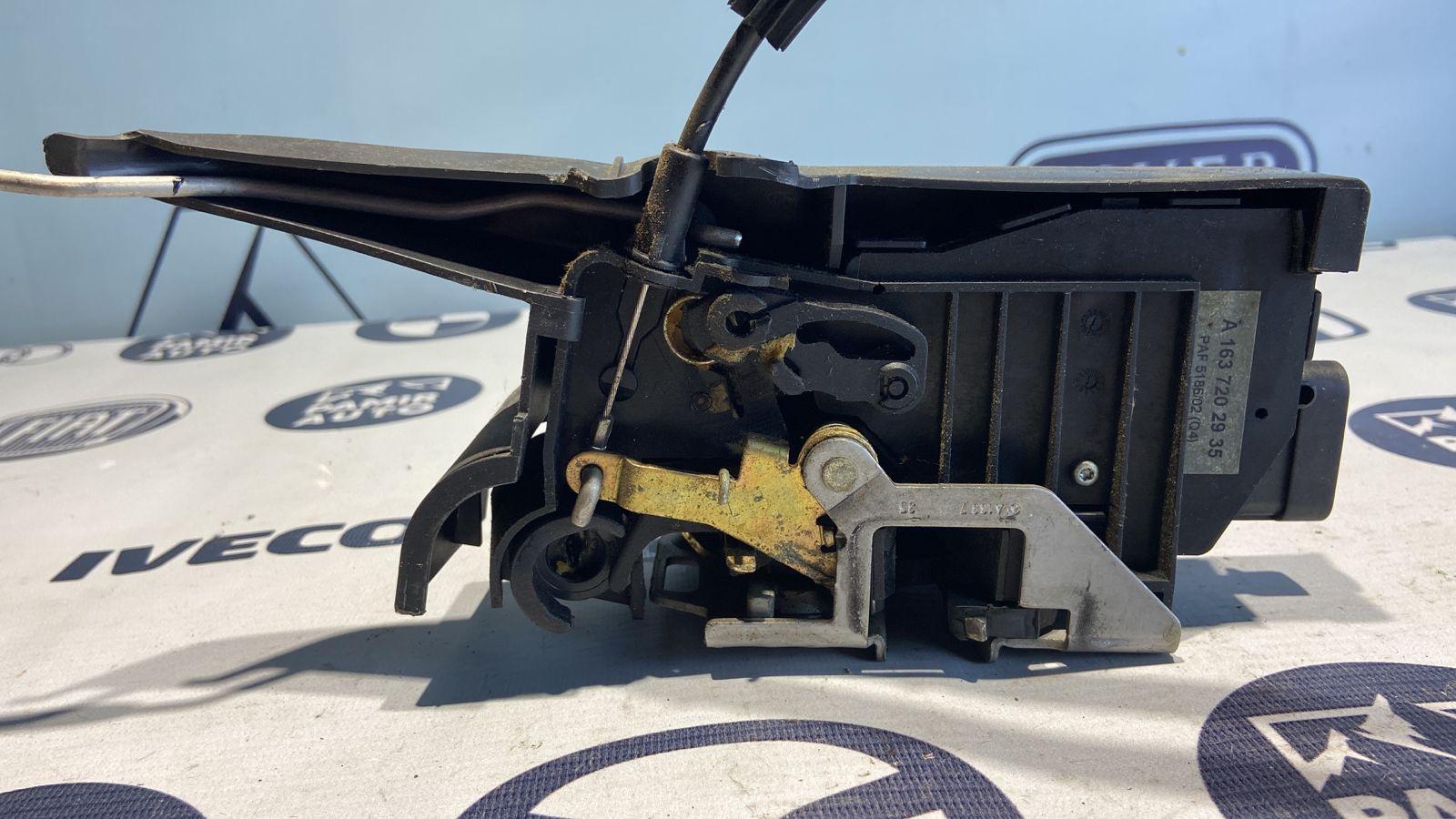 Замок двери передний левый Mercedes M/W163 1997-2005