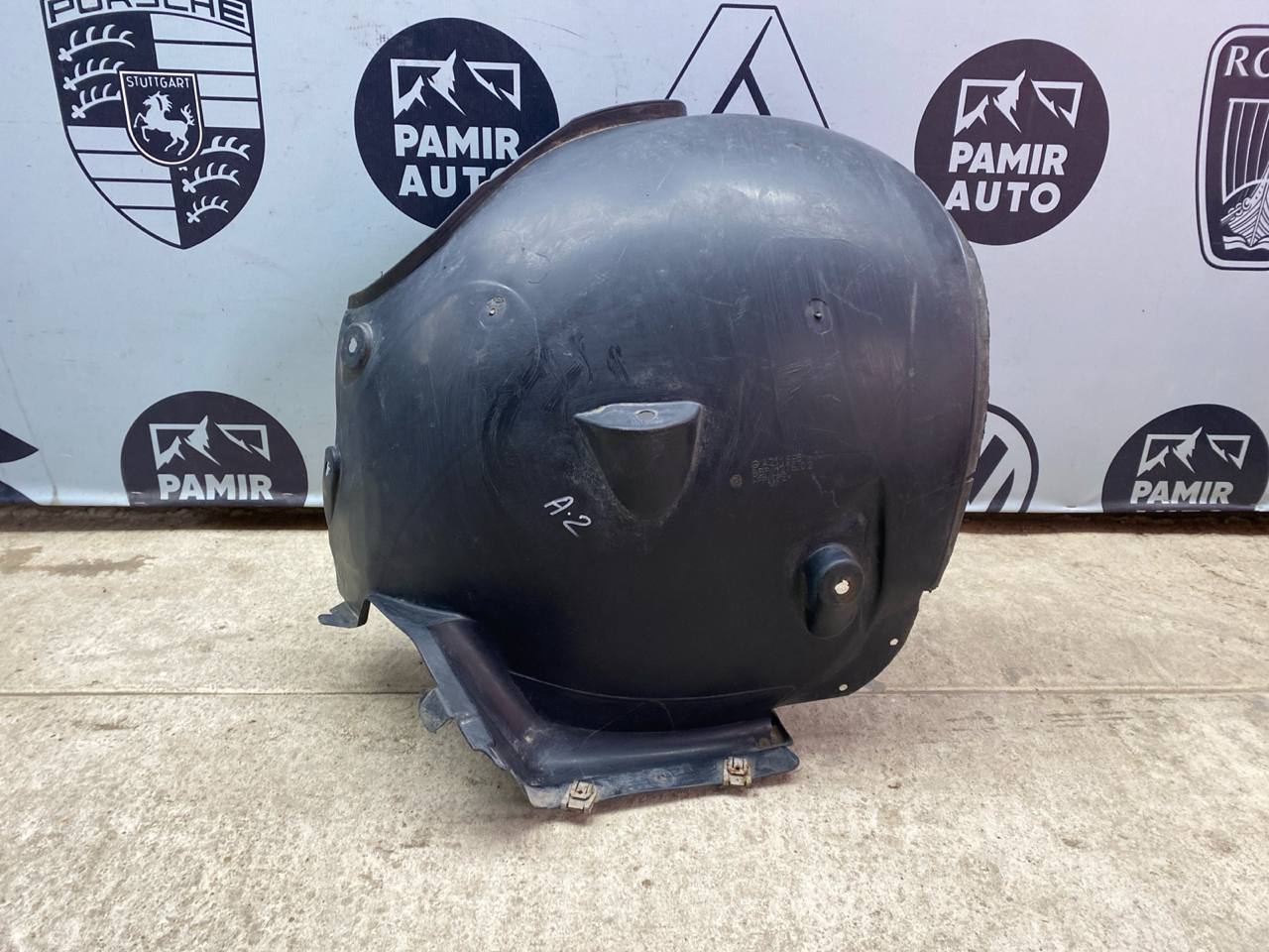 Локер (Подкрылок) передний правый Mercedes E/W211 2002-2009