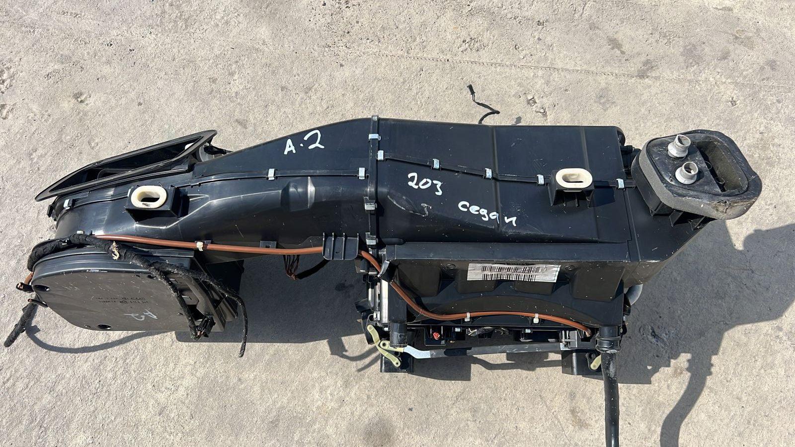 Корпус отопителя Mercedes E/W211 2002-2009