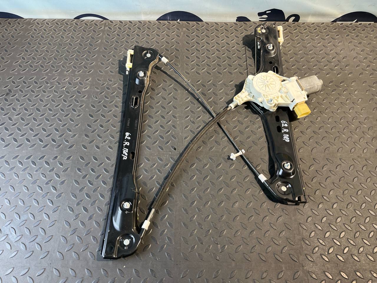 Стеклоподъемник передний правый BMW 3/E90 2004-2013