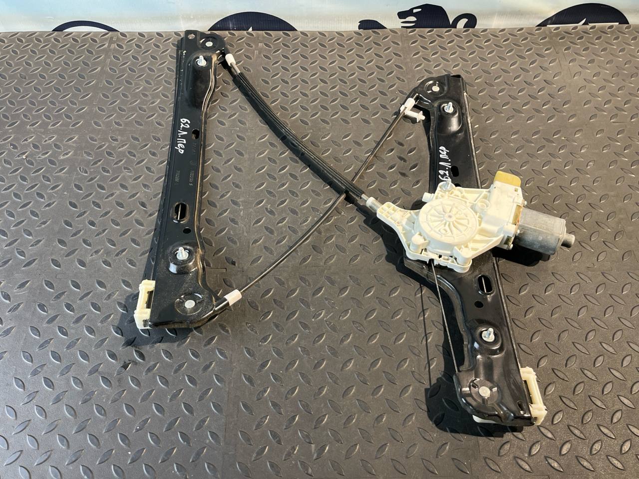 Стеклоподъемник передний левый BMW 3/E90 2004-2013