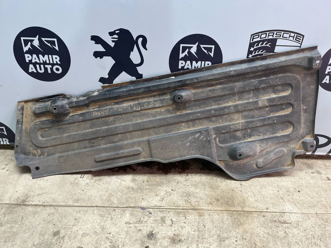 Защита антигравийная передняя правая Mercedes E/W211 2002-2009