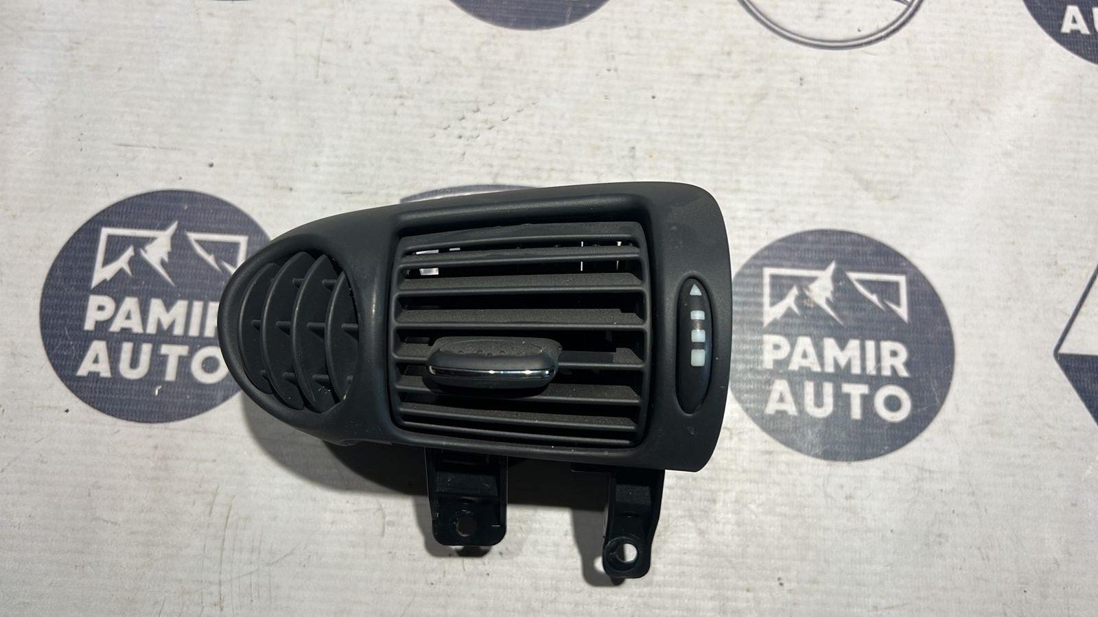 Дефлектор воздушный левый Mercedes C/W203 2000-2008