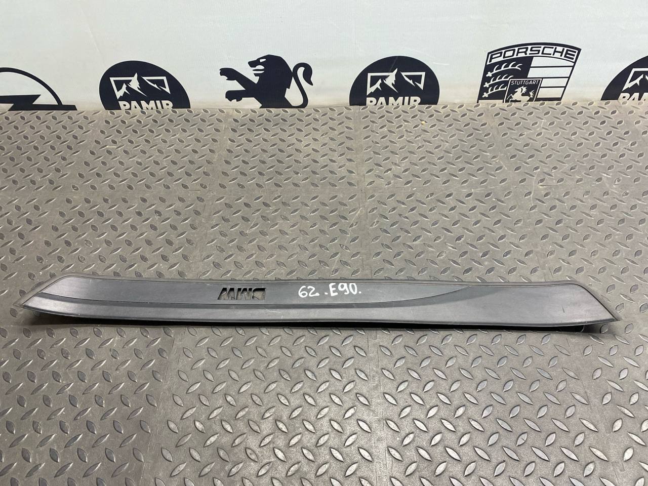 Накладка порога передняя левая BMW 3/E90 2004-2013