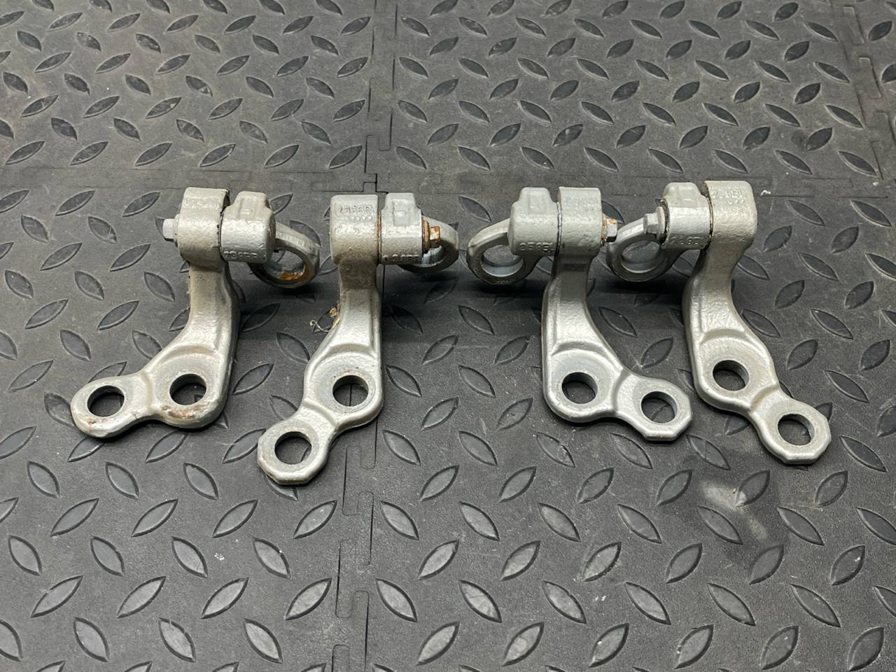 Петля двери задняя Ford Focus/2 2004-2011