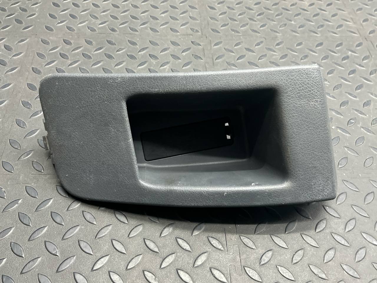 Накладка на торпедо левая Peugeot Expert/2 2007-2016