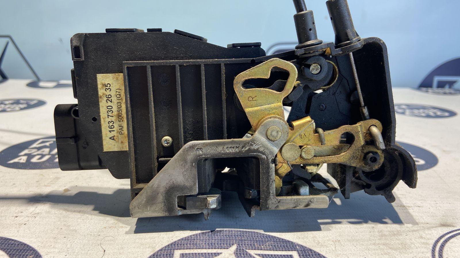 Замок двери задний правый Mercedes M/W163 1997-2005