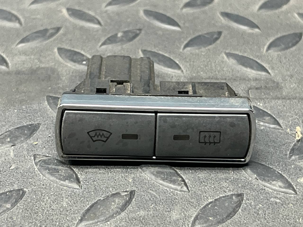 Кнопка обогрева заднего стекла Ford Mondeo/3 2000-2007