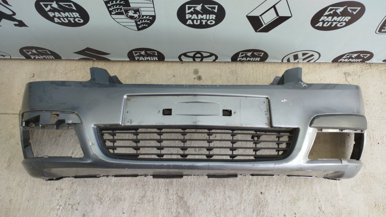 Бампер передний Opel Zafira/B 2005-2014