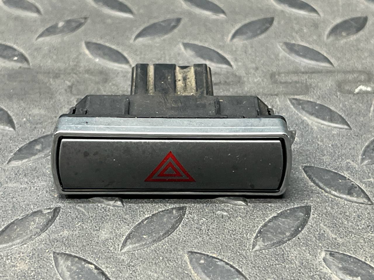 Кнопка аварийной сигнализации Ford Mondeo/3 2000-2007