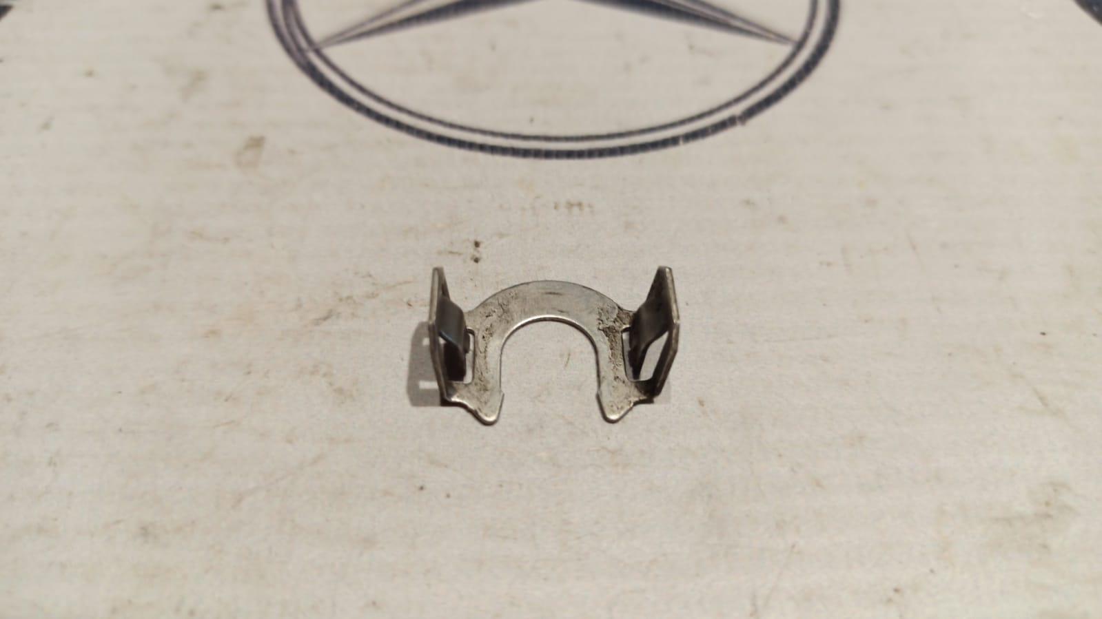 Скоба топливной форсунки Ford Focus/2 2004-2011