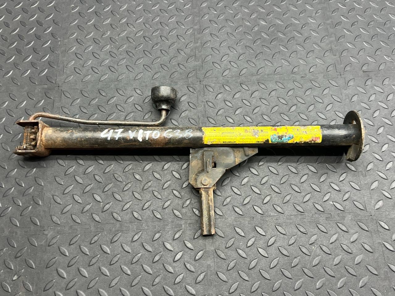 Домкрат Mercedes Vito/W638 1996-2003