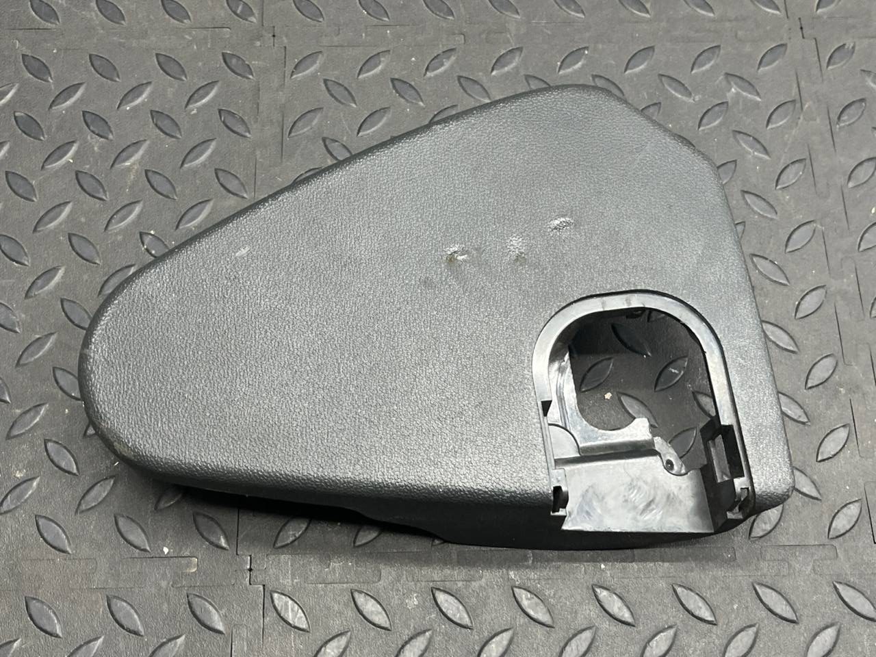 Накладка на сиденье левая Mercedes E/W211 2002-2009