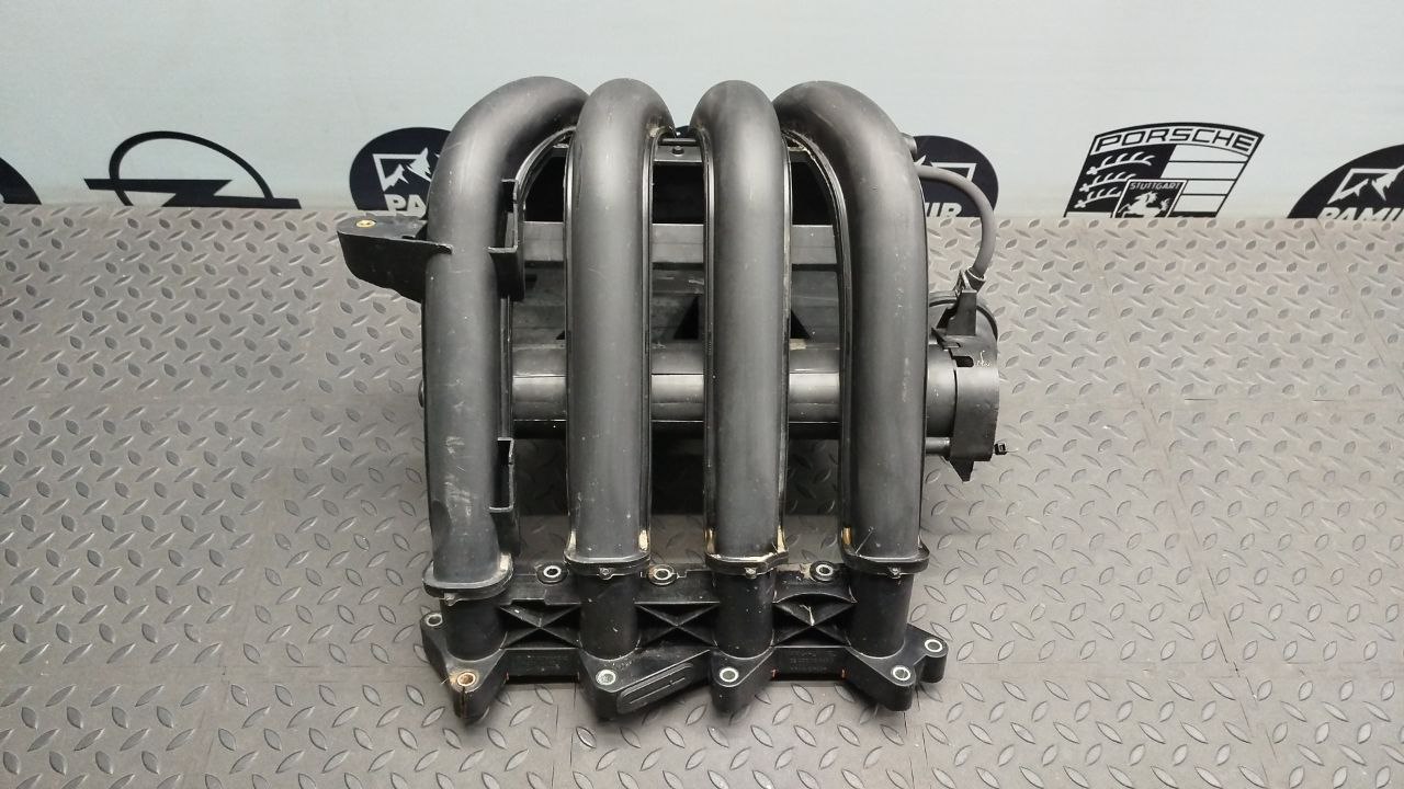 Коллектор впускной Mercedes B/W245 2005-2011