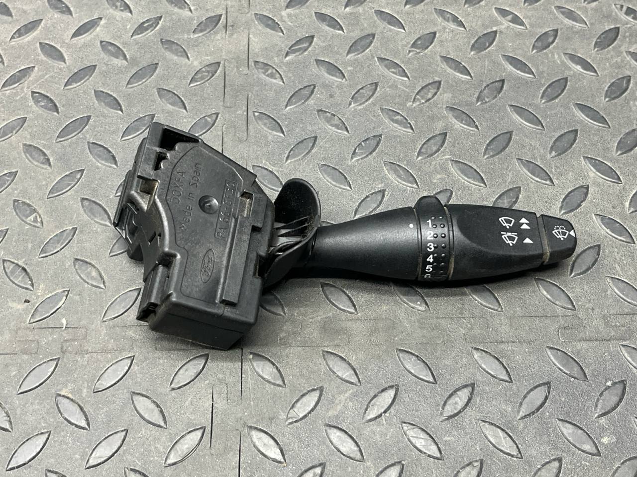 Переключатель стеклоочистителя Ford Mondeo/3 2000-2007