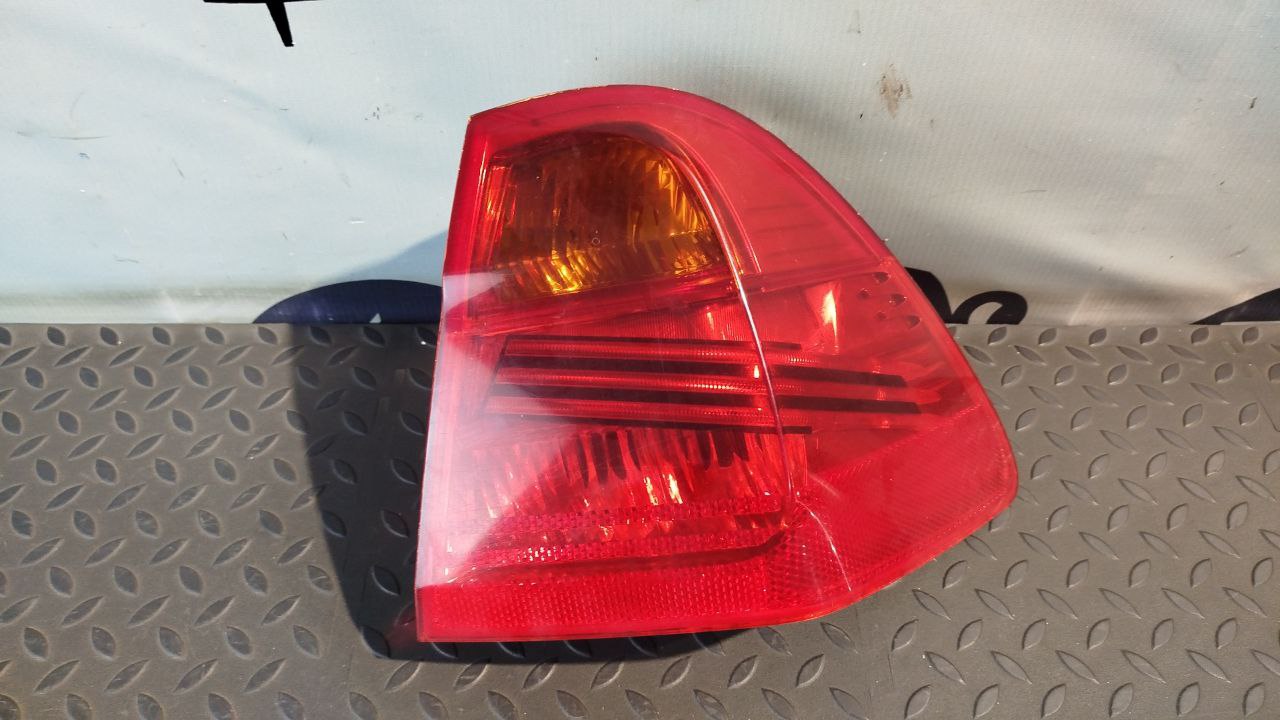 Фонарь задний наружный правый BMW 3/E90 2004-2013
